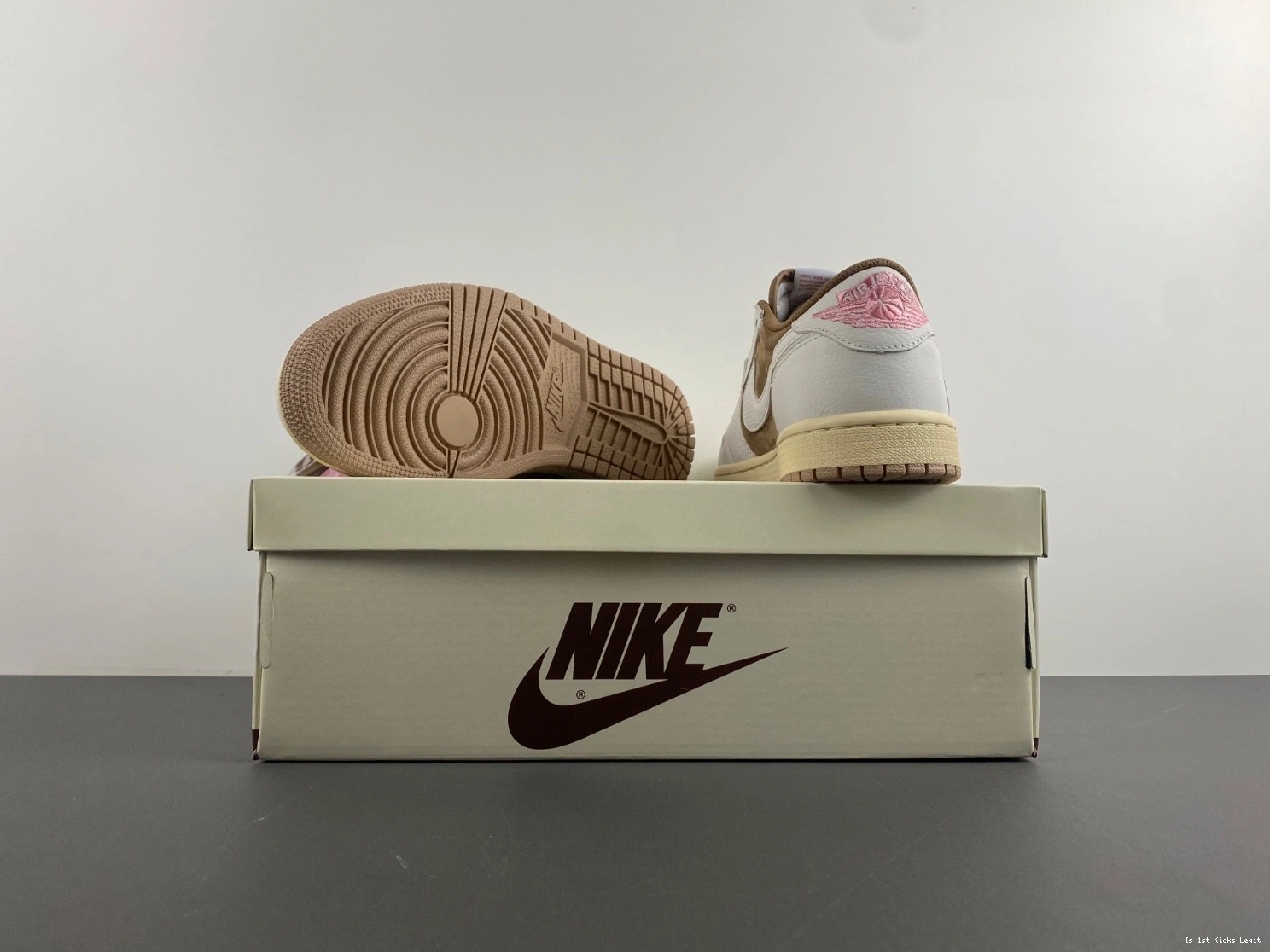 Jordan Scott Shy 1 OG Low Air DM7866-106 Sail Pink Travis 1115